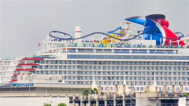 Can a tsunami flip a cruise ship?