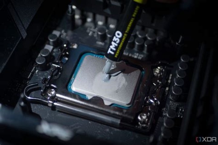 Can I use silicone instead of thermal paste?