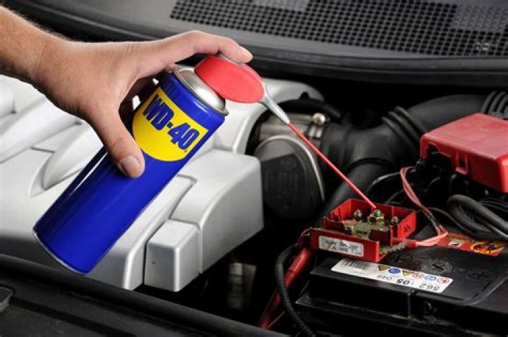 Can I use wd40 on battery terminals?