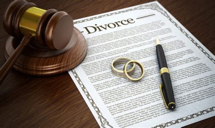 Did Kalani get divorced?