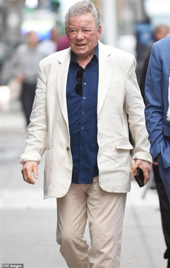 Did Shatner go to Nemoys funeral?