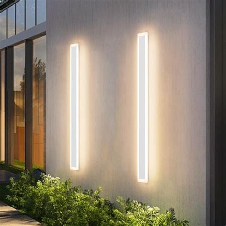 Do all LED lights hum?