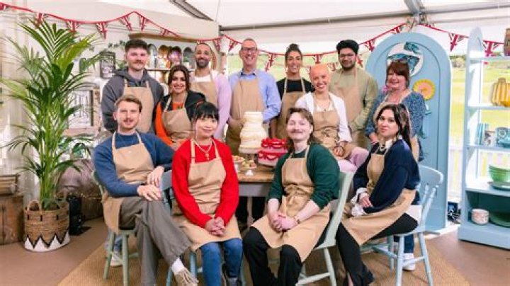 Do Bake Off contestants get paid?