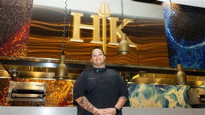 Do diners at Hell's Kitchen pay?