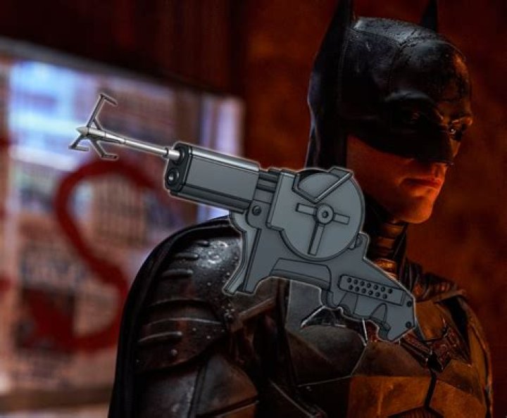 Does Batman use guns in the Batman 2022?