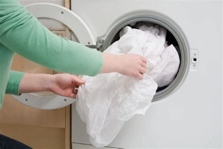 Does bleach work better in hot or cold water?