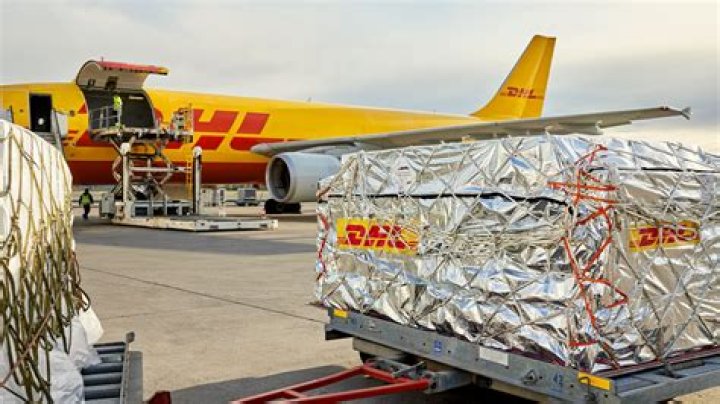 Does DHL ship at night?