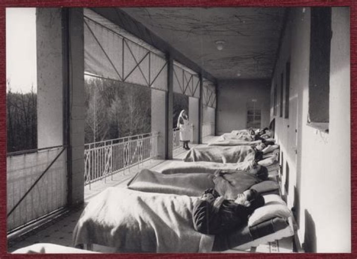 How do you save Mike in the sanatorium?