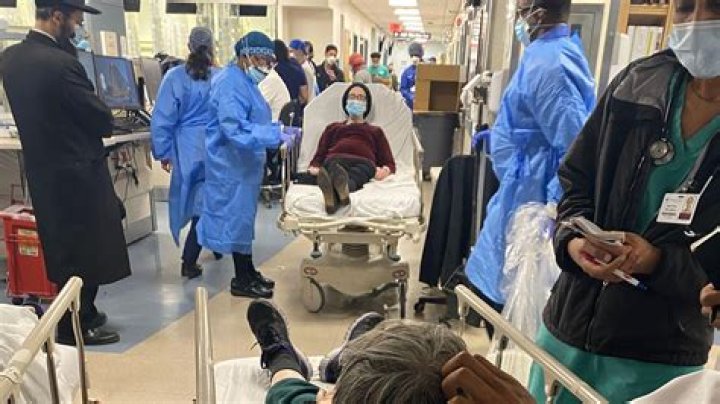 How long can a patient stay in the emergency room?