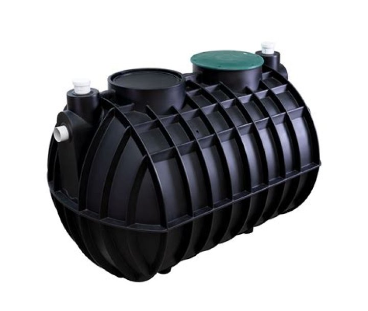 Is vinegar OK for septic tanks?