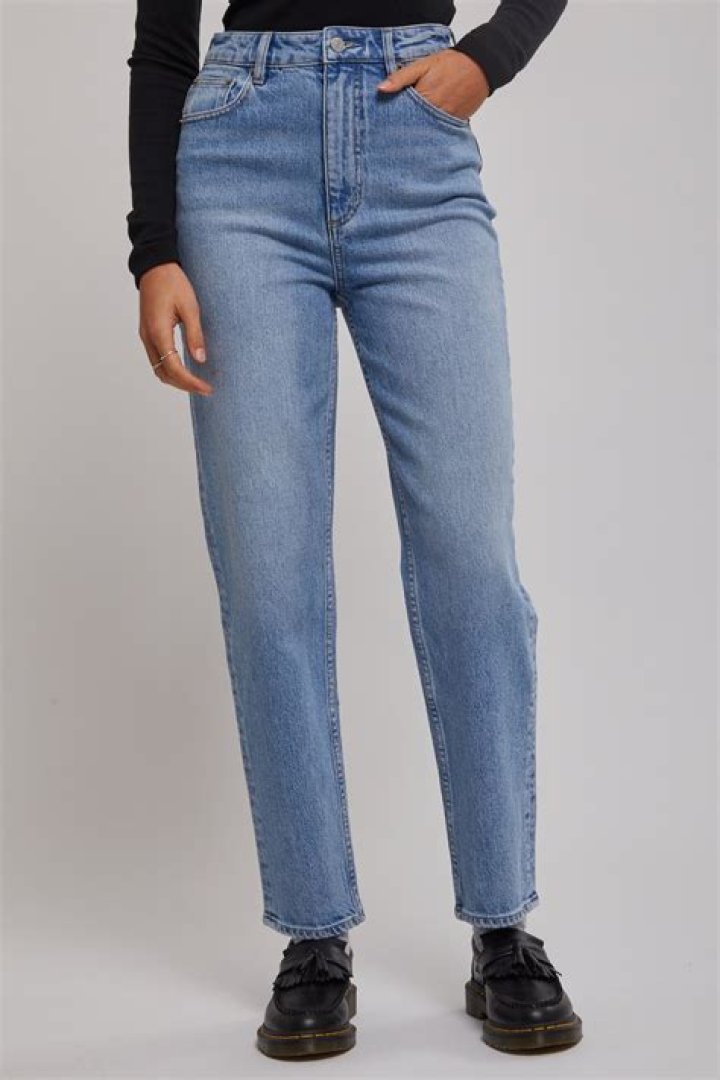 What are mom jeans actually called?