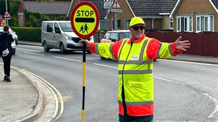 What is a lollipop man in F1?