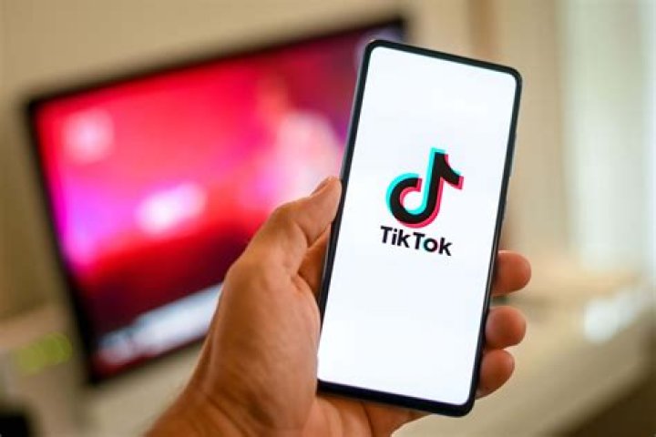 What is the best TikTok phone?