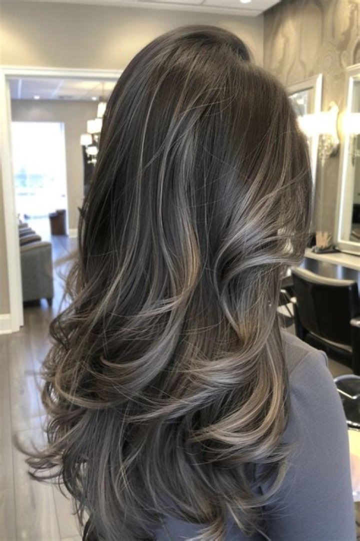 Which is more damaging balayage or highlights?