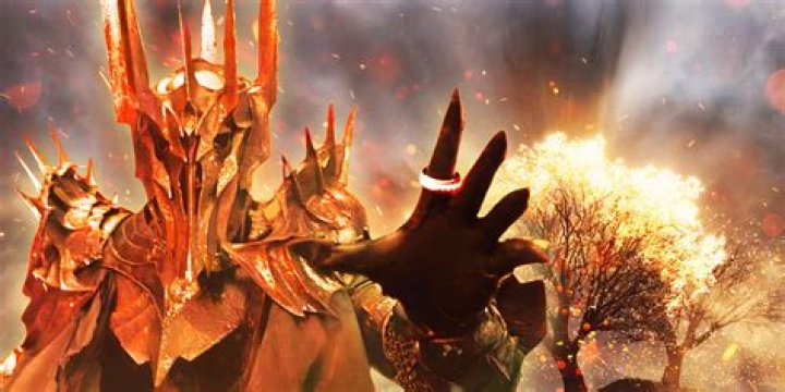 Who is stronger Sauron or Morgoth?