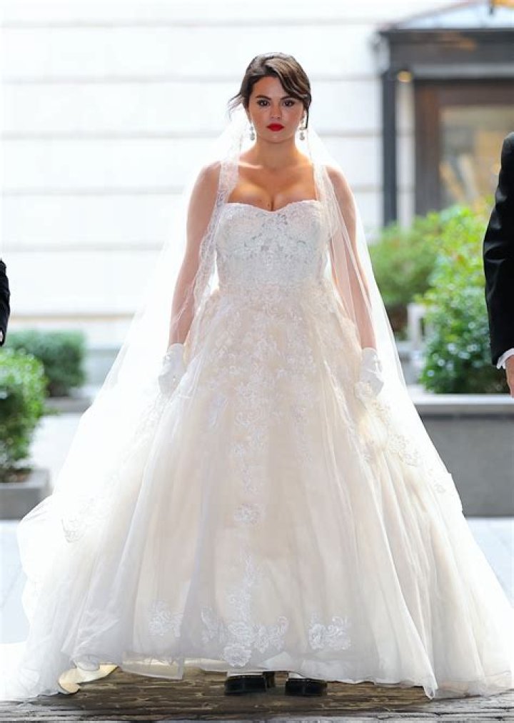 Why did Monica have 2 wedding dresses?