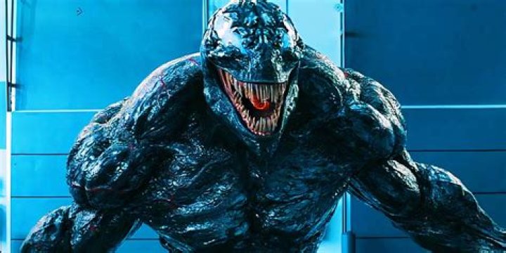 Why did the cop have blue eyes in Venom 2?